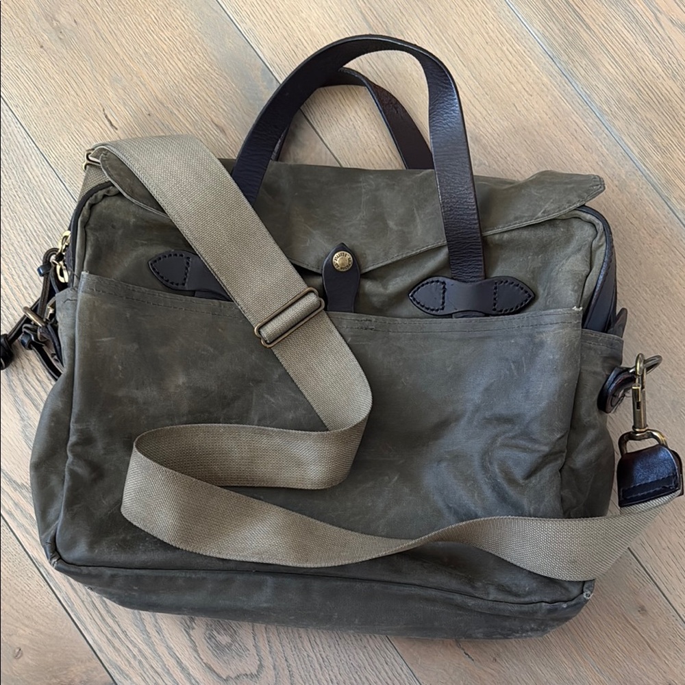Filson waxed canvas Green Men's Bag